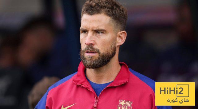 مدافع برشلونة يكذب ويصدق كذبته …!