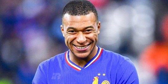 فرنسا تقوز على ايسنلدا في تصفيات كأس العالم
