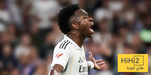 صحفي يخرج عن صمته بسبب سلوك فينيسيوس في الكلاسيكو