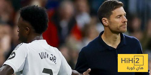 ألونسو أم فينيسيوس … من يحظى بمكانة أكبر لدى جمهور الريال؟!