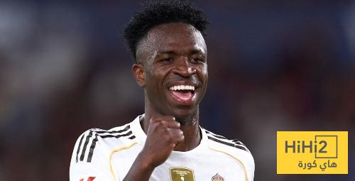 ” سريع كالبرق ” .. سلوت يشيد بمهارات فينيسيوس