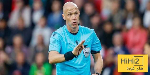 صحفي ينتقد الحكام الإنجليز بعد لقاء برشلونة وكلوب بروج