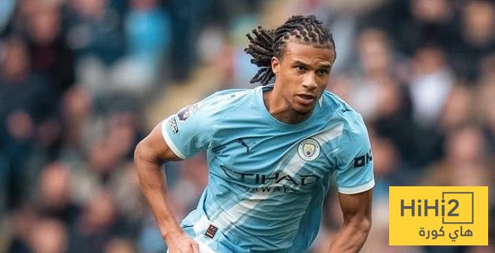 3 أندية ترغب في التعاقد مع ناثان ٱكي