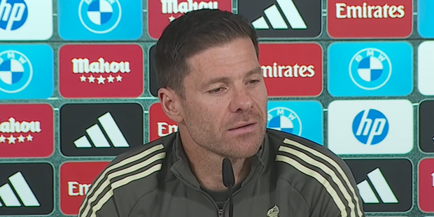 ألونسو يكشف سر محادثة استمرت 3 ساعات مع لاعبي الريال