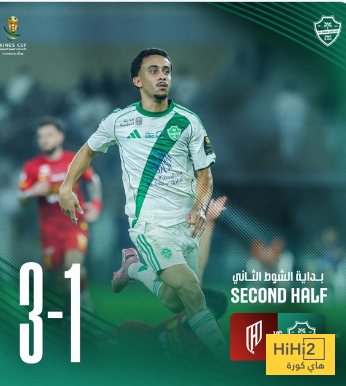 الأهلي يتأخر بثلاثية أمام القادسية بالشوط الأول الأهلي يتأخر بثلاثية أمام القادسية بالشوط الأول