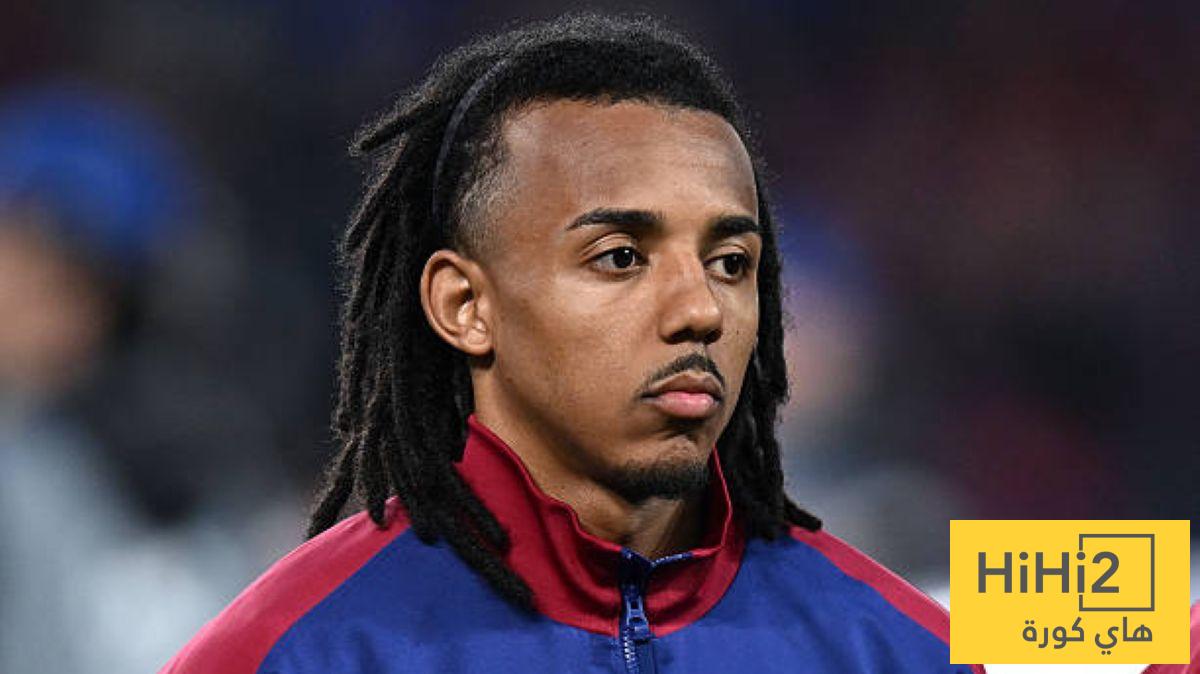 برشلونة يضع ظهير بوروسيا بديلًا محتملًا لكوندي