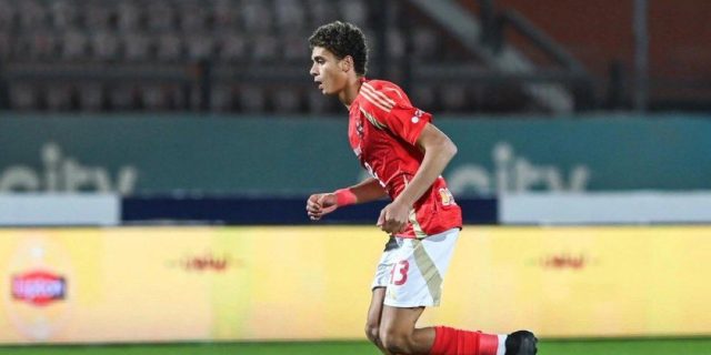 ماذا طلب الأهلي المصري للاستغناء عن مهاجمه لبرشلونة؟