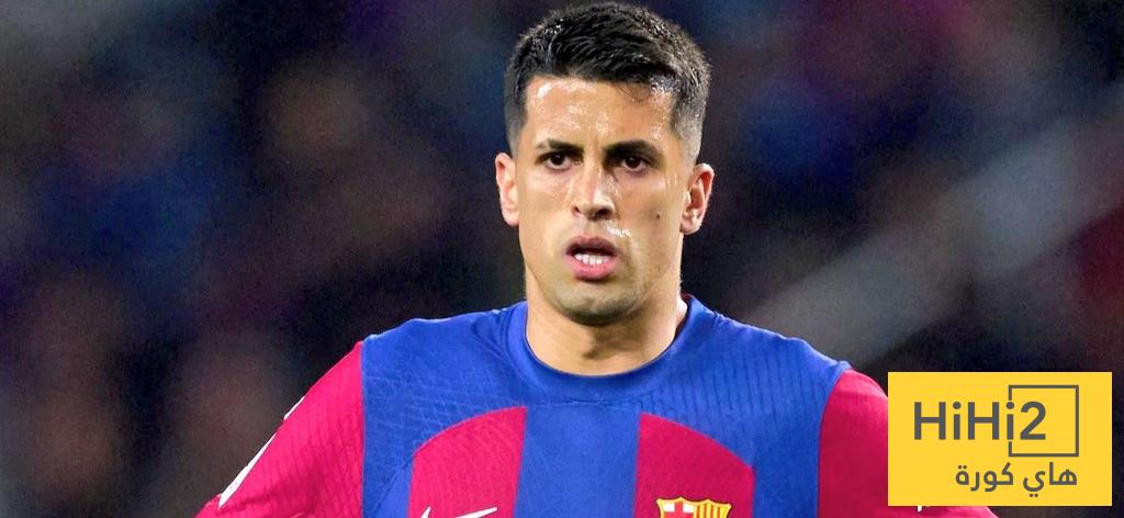 والدة مالكوم تودع كانسيلو بعد الانتقال من الهلال إلى برشلونة