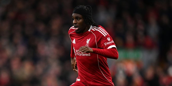 ليفربول يضيف الهدف الثاني في شباك بارنسلي ليفربول يضيف الهدف الثاني في شباك بارنسلي