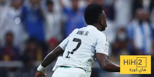 كما كان متوقعًا … إقالة ألونسو تفتح الباب أمام بقاء فينيسيوس