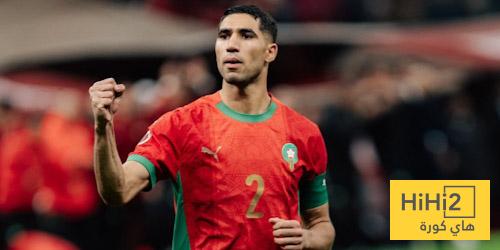 عين على حكيمي في مباراة نيجيريا