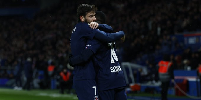 باريس يتقدم على ليل في الشوط الاول باريس يتقدم على ليل في الشوط الاول