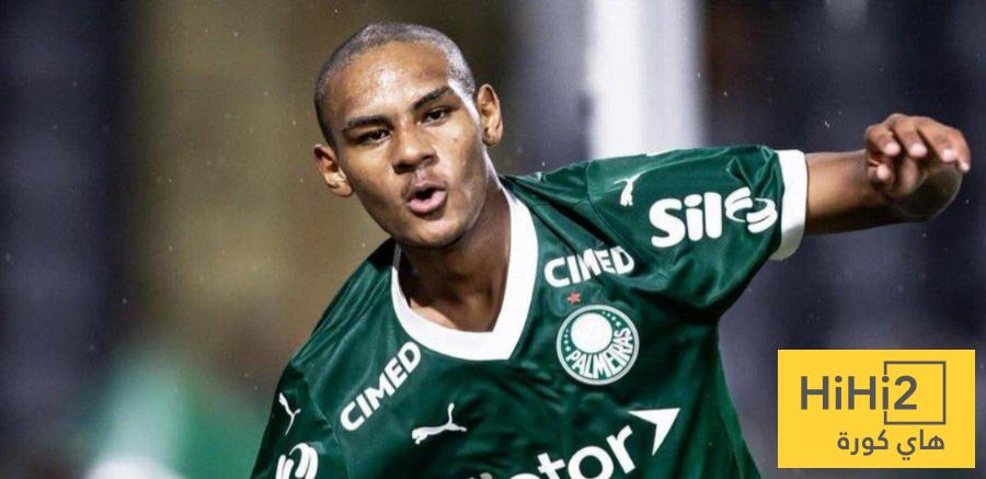 برشلونة يراقب موهبة بالميراس الاستثنائية