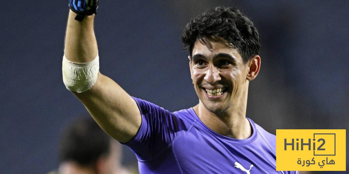 بونو يتلقى إشادة هائلة من أسطورة الهلال !