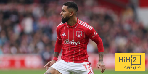 دوغلاس لويز يجذب اهتمام تشيلسي