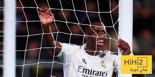 عين على فينيسيوس في مباراة فياريال