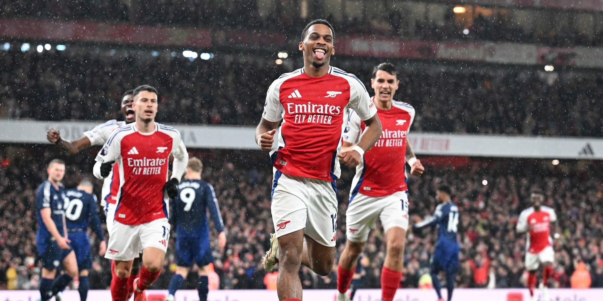 احصائيات الشوط الاول من مباراة مانشستر يونايتد و ارسنال