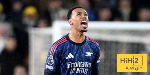 عين على غابرييل في مباراة ليدز يونايتد