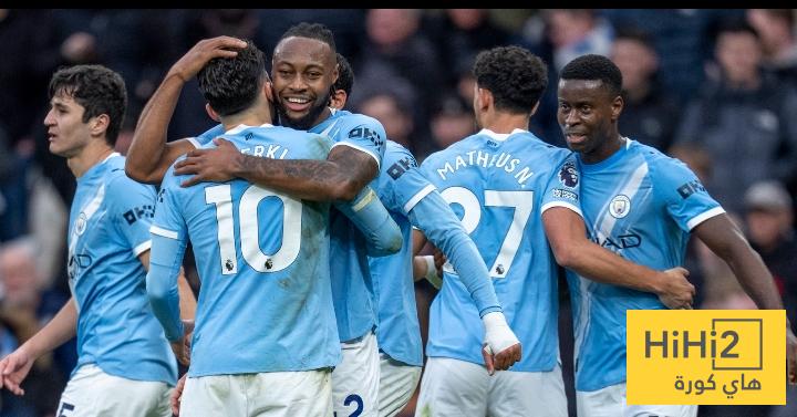 سيمينو تألق هذا الموسم في الدوري الانجليزي