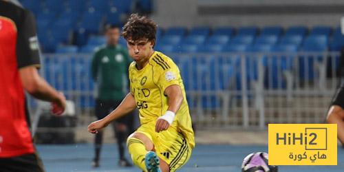 عين على فيليكس في مباراة الرياض عين على فيليكس في مباراة الرياض