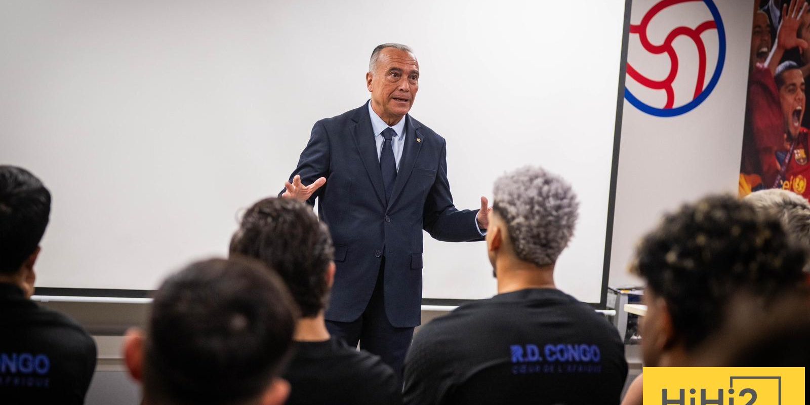 أول كلمات رافا يوستي للاعبي برشلونة