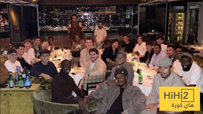 سخرية من العشاء الجماعي للاعبي الريال ! سخرية من العشاء الجماعي للاعبي الريال !