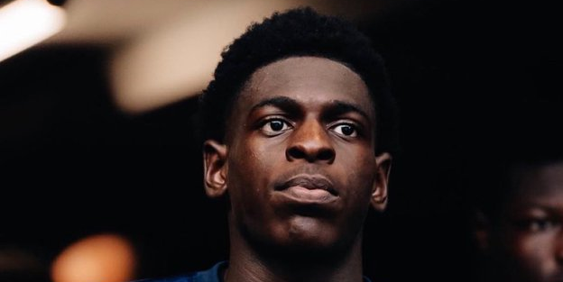 موهبة باريس سان جيرمان عرض على برشلونة موهبة باريس سان جيرمان عرض على برشلونة