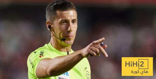 صور : نفس الحكم نفس الحاله ولكن امام برشلونة تتبدل القوانين