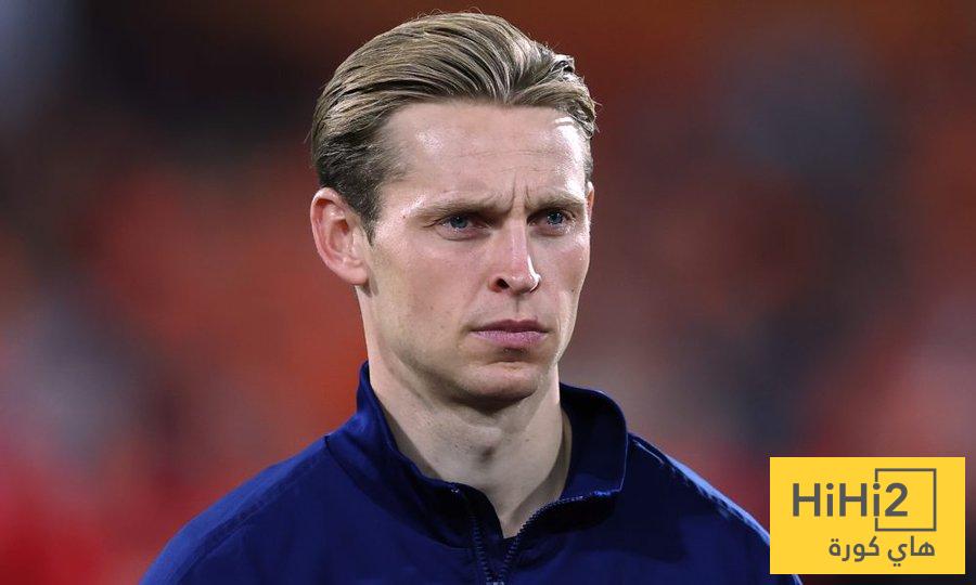 كبشان فداء للتغطية على فشل دي يونغ !