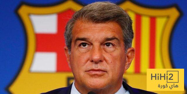 غرفة ملابس برشلونة تدعم عودة لابورتا 2 غرفة ملابس برشلونة تدعم عودة لابورتا 1