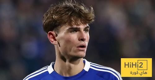 مدرب كومو يعاقب نيكو باز