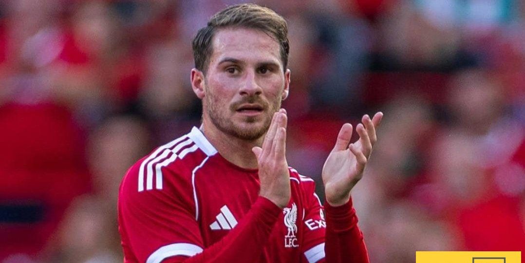 والد ماك أليستر يثير التكهنات حول مستقبله