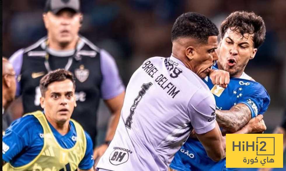 ” لكمات وركلات وفرار للحكام”.. دراما الـ23 بطاقة حمراء في ديري برازيلي بين مينيرو وكروزيرو