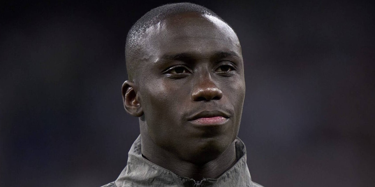 عاجل: ميندي يخضع لفحوصات بعد إصابته أمام مانشستر سيتي