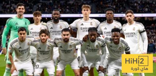 صورة .. دقيقة صمت قبل انطلاق مباراة الريال وإلتشي