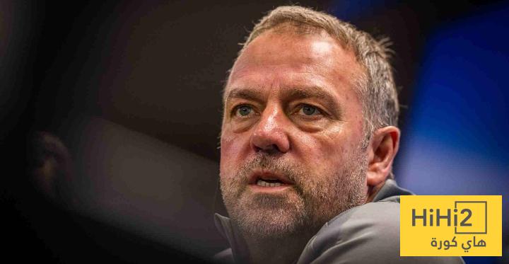 فليك غير راضٍ عن أداء برشلونة أمام إشبيلية