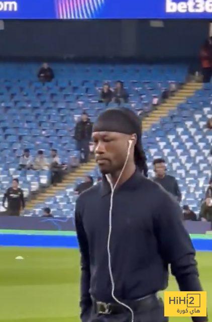 صورة: آثار الإصابة تظهر على وجه كامافينغا 2 صورة: آثار الإصابة تظهر على وجه كامافينغا 1