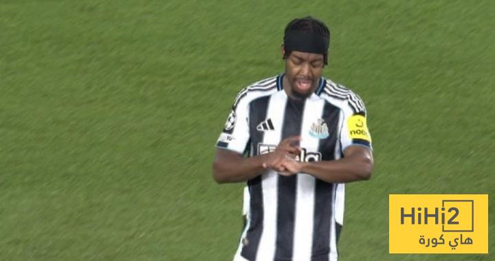 إيلانغا يشتعل أمام برشلونة