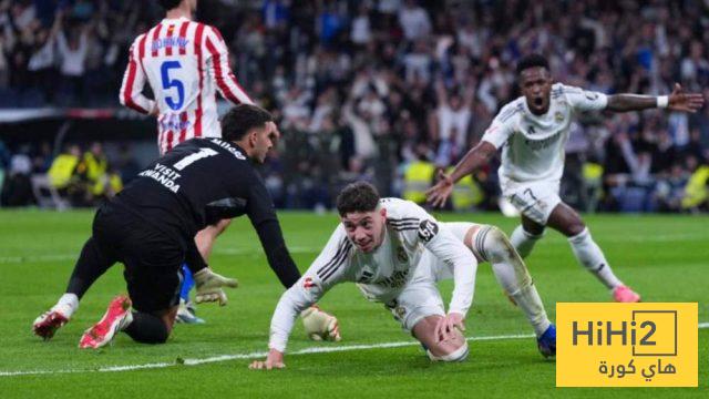 لاعب الريال السابق عن ثلاثي ريال مدريد: “يجعل الفريق يلعب ككتلة واحدة”