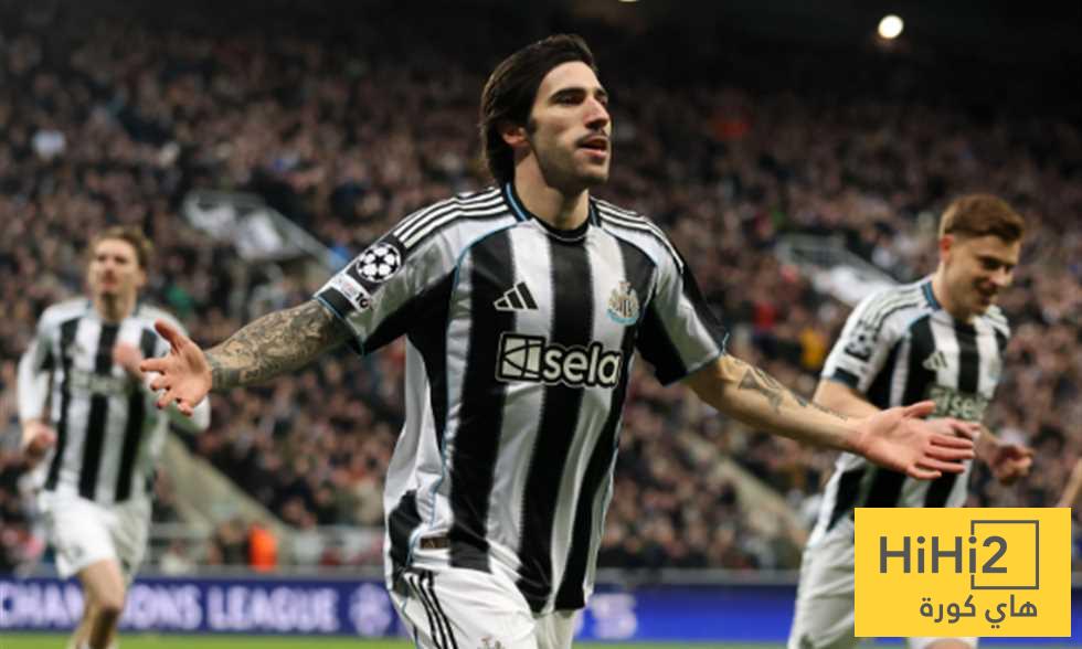 منافسة بين قطبي مانشستر على نجم نيوكاسل