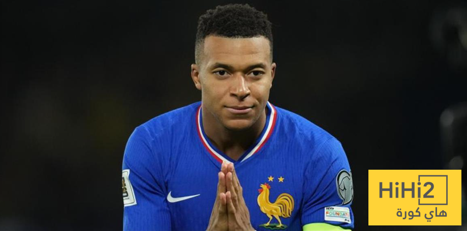 مبابي وحده في الملعب ! مبابي وحده في الملعب !