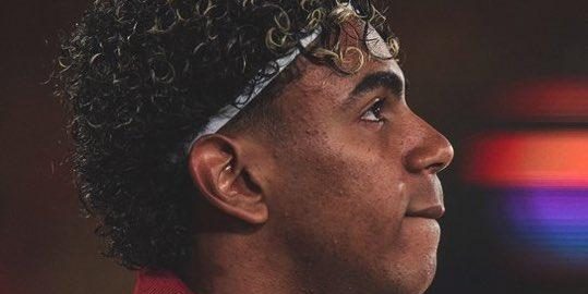 جولي يرشح لامين يامال للفوز بالكرة الذهبية