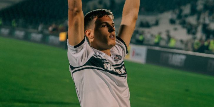 ميلان يحسم صفقة كوستيتش