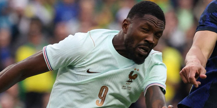 فرنسا تضيف الهدف الثاني امام كولومبيا