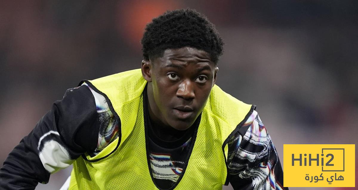 اليونايتد يؤمن مستقبل جوهرة الوسط