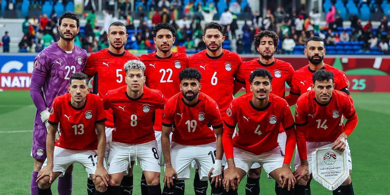 تشكيلة مصر الرسمية للقاء اسبانيا