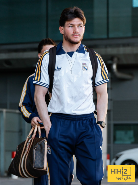 صور.. لاعبو ريال مدريد يتوجهون الى مايوركا 19