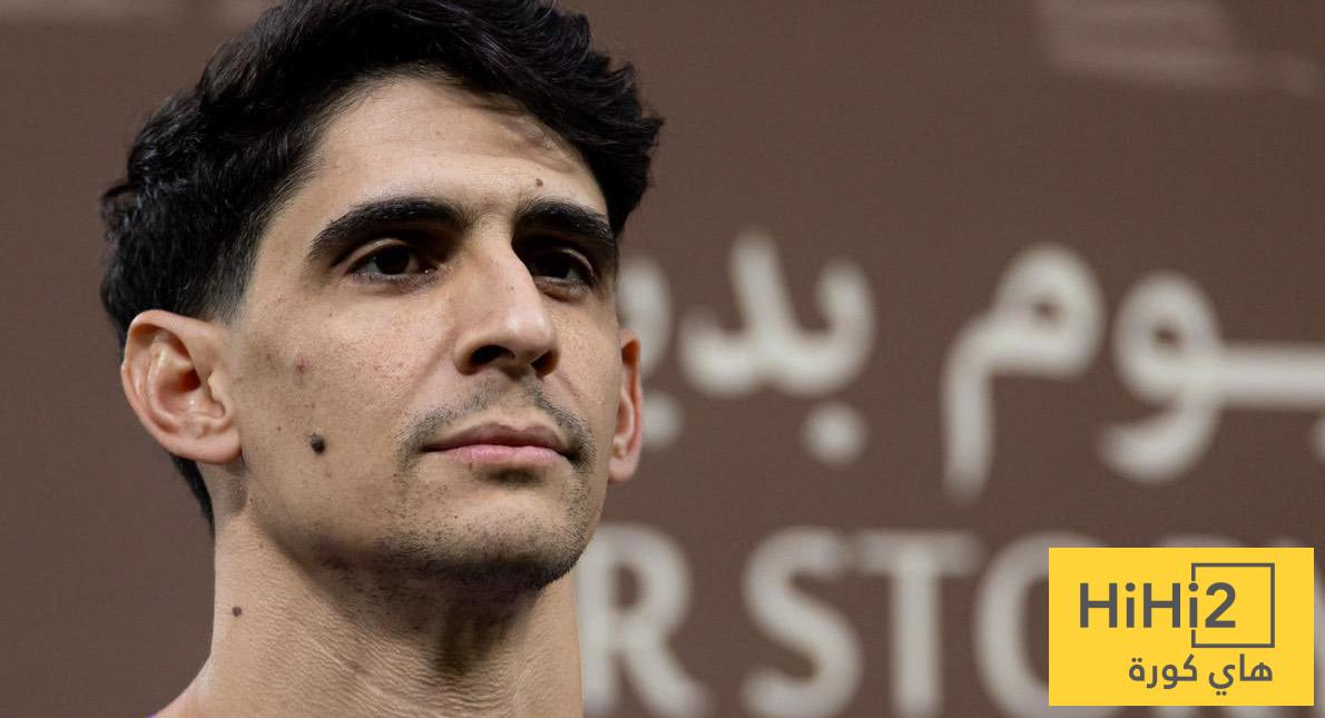 ” نائم في المرمى ” .. اتهام صادم لـ ياسين بونو !