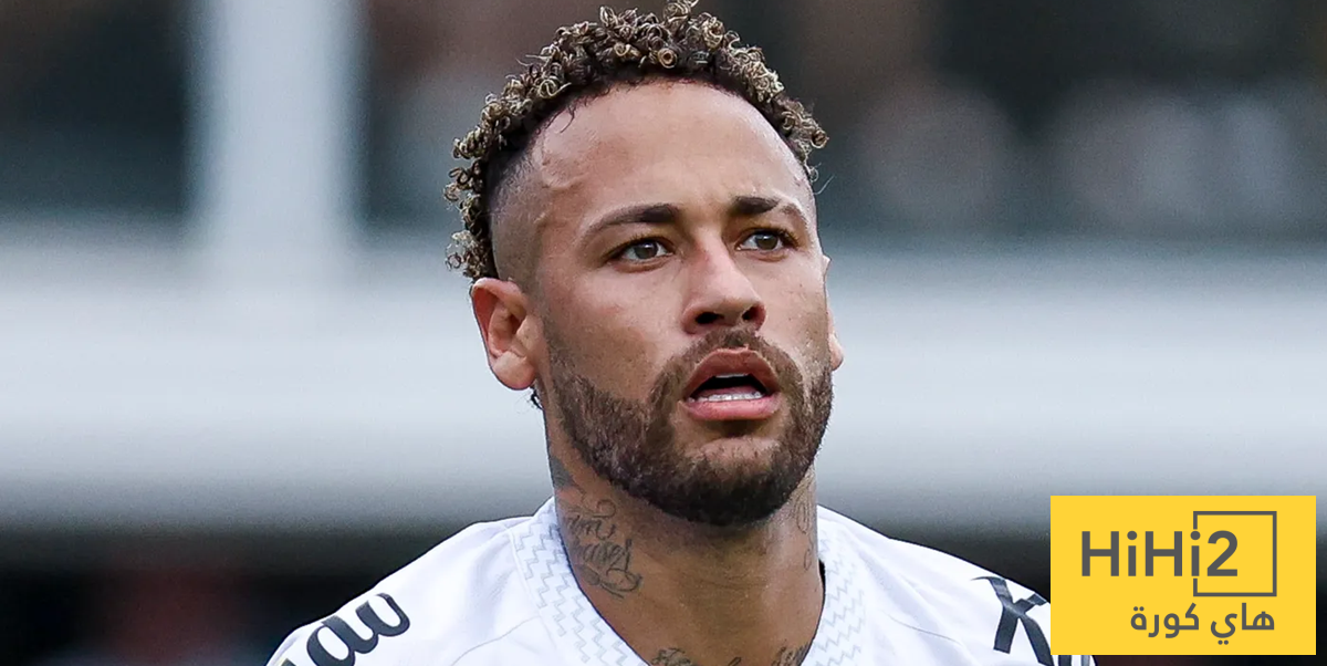 صور : نيمار يدخل في مشادة مع أحد مشجعي سانتوس !