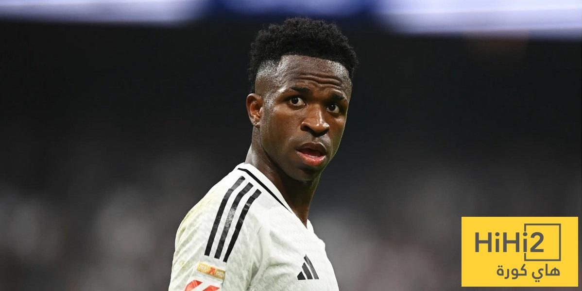 تخيل لاعب يتواجد في أسوأ تشكيلة كل اسبوع ويطلب من النادي أكبر راتب!